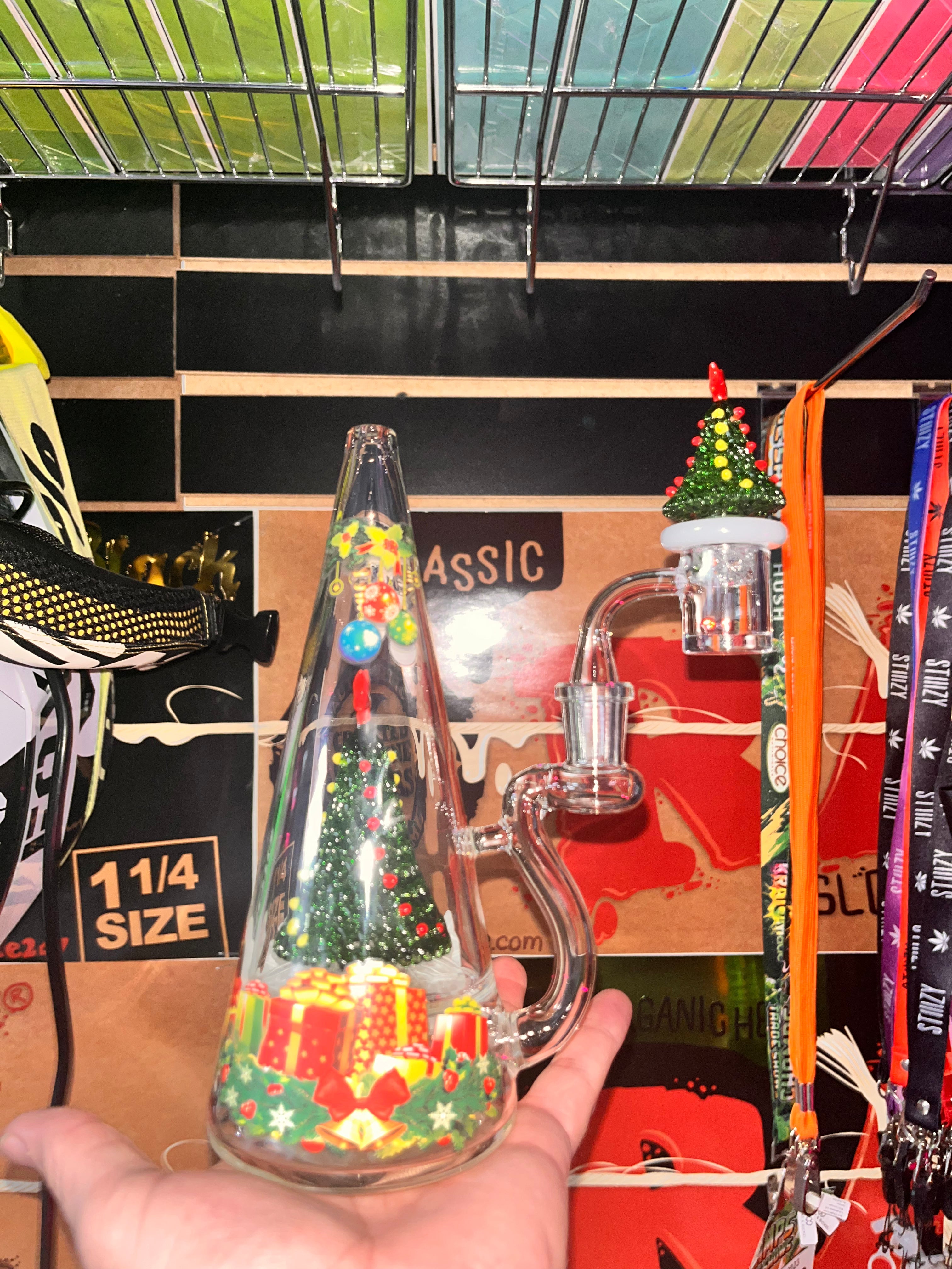 Presents Under The Tree Dab Rig Set – NYC GLASS 718